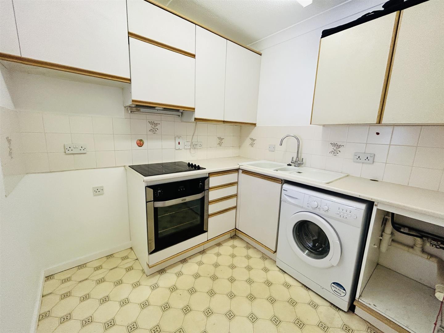 1 Bedroom Apartment - Retirement. Trinity Place in Eastbourne,  6